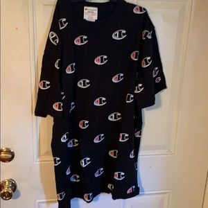 Men’s champion shirt